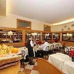 Πανσιόν Ca Rialto 3*