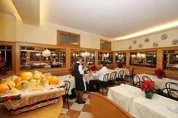 Πανσιόν Ca Rialto 3*