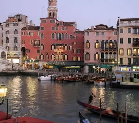 Ca Rialto 3* Venetië